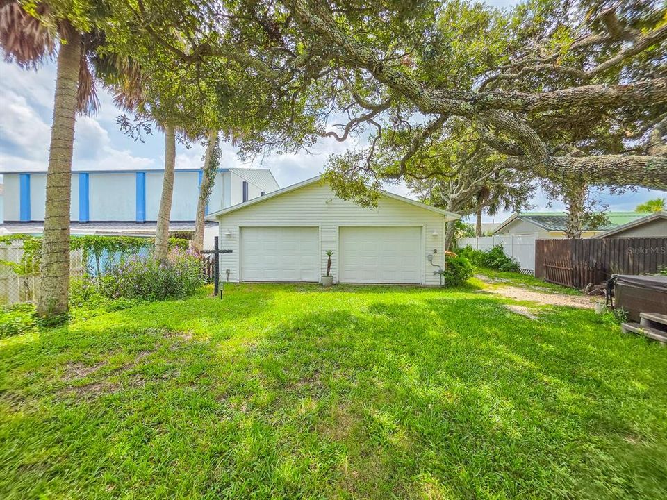 For Rent: $1,700 (1 beds, 1 baths, 720 Square Feet)
