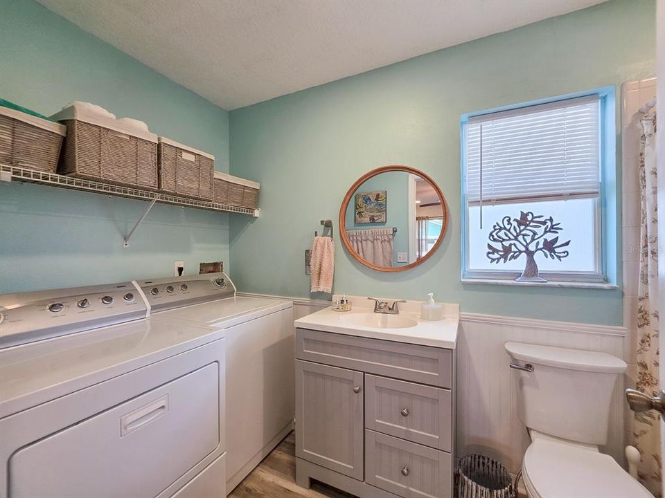 For Rent: $1,700 (1 beds, 1 baths, 720 Square Feet)