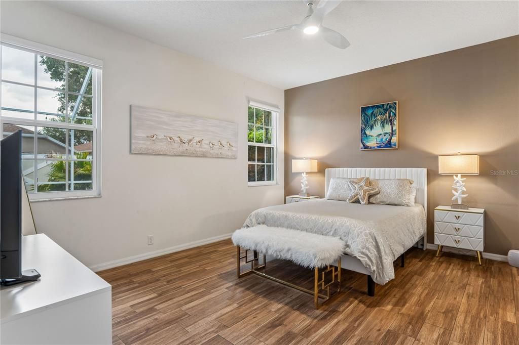 For Sale: $349,000 (2 beds, 2 baths, 1720 Square Feet)