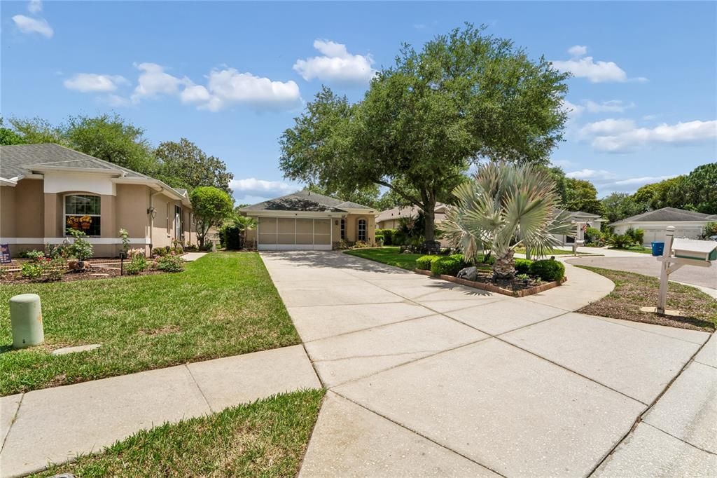 For Sale: $349,000 (2 beds, 2 baths, 1720 Square Feet)
