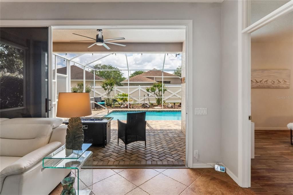 For Sale: $349,000 (2 beds, 2 baths, 1720 Square Feet)