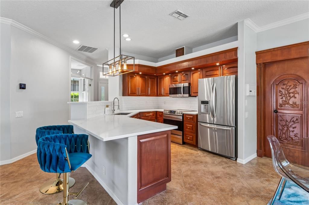 For Sale: $349,000 (2 beds, 2 baths, 1720 Square Feet)
