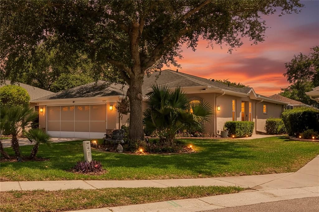 For Sale: $349,000 (2 beds, 2 baths, 1720 Square Feet)
