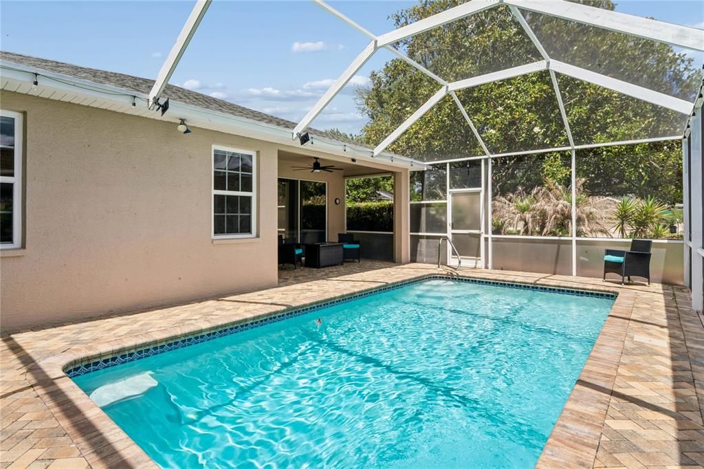 For Sale: $349,000 (2 beds, 2 baths, 1720 Square Feet)