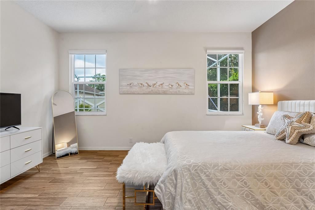 For Sale: $349,000 (2 beds, 2 baths, 1720 Square Feet)