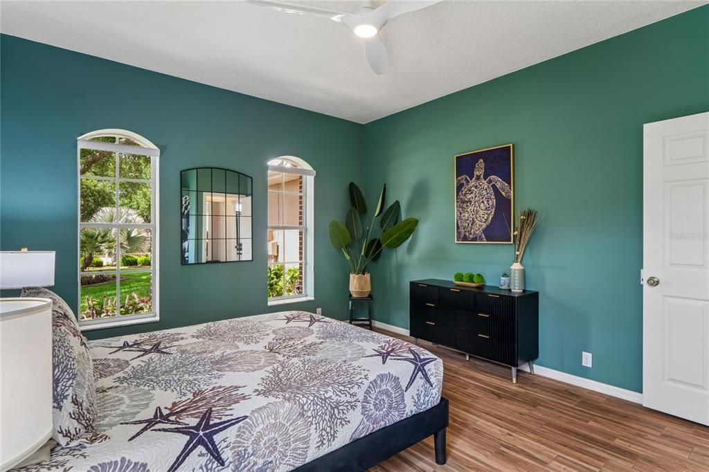 For Sale: $349,000 (2 beds, 2 baths, 1720 Square Feet)