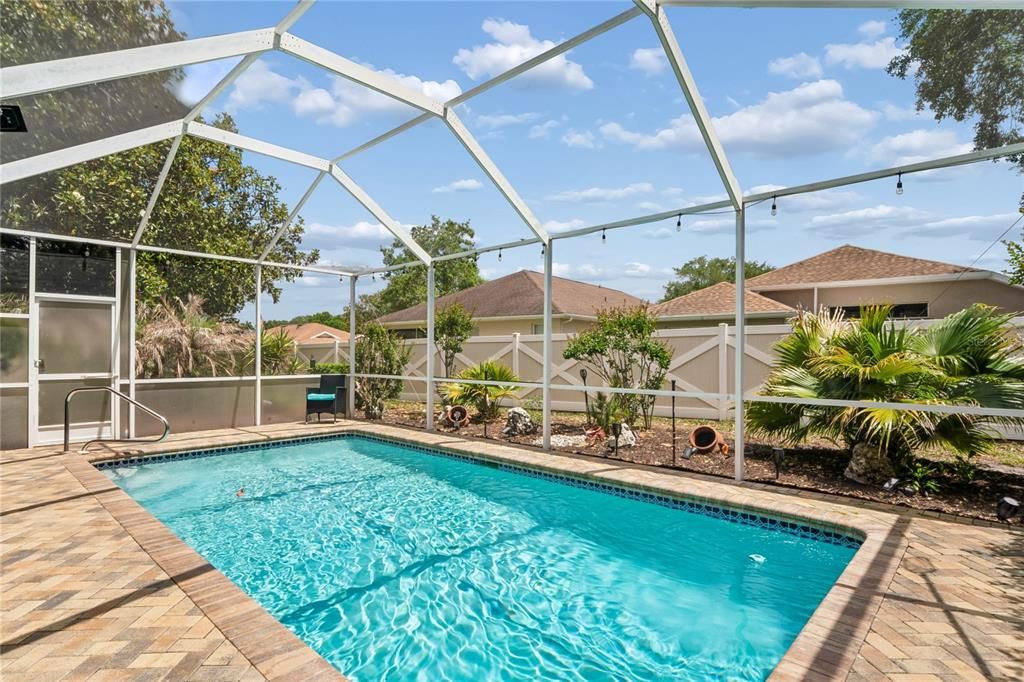 For Sale: $349,000 (2 beds, 2 baths, 1720 Square Feet)
