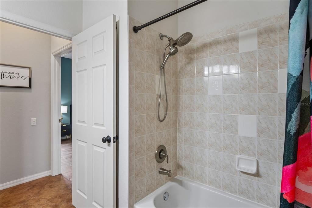 For Sale: $349,000 (2 beds, 2 baths, 1720 Square Feet)
