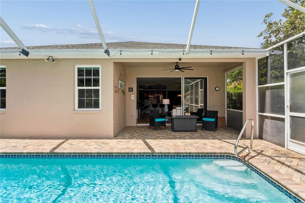 For Sale: $349,000 (2 beds, 2 baths, 1720 Square Feet)