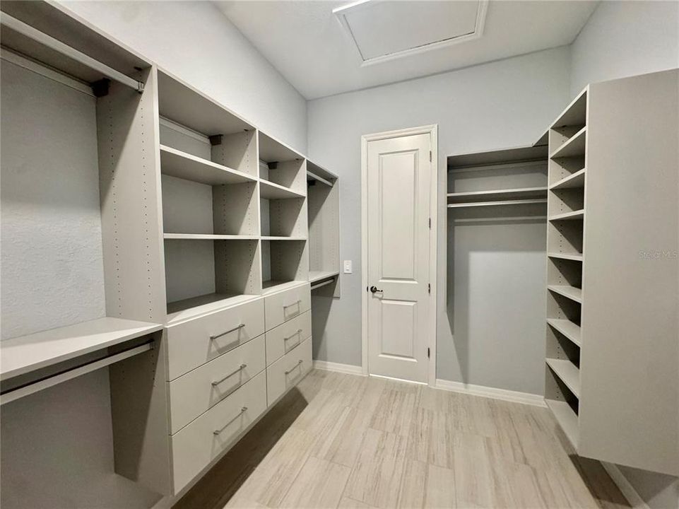 В аренду: $8,000 (4 спален, 3 ванн, 2744 Квадратных фут)