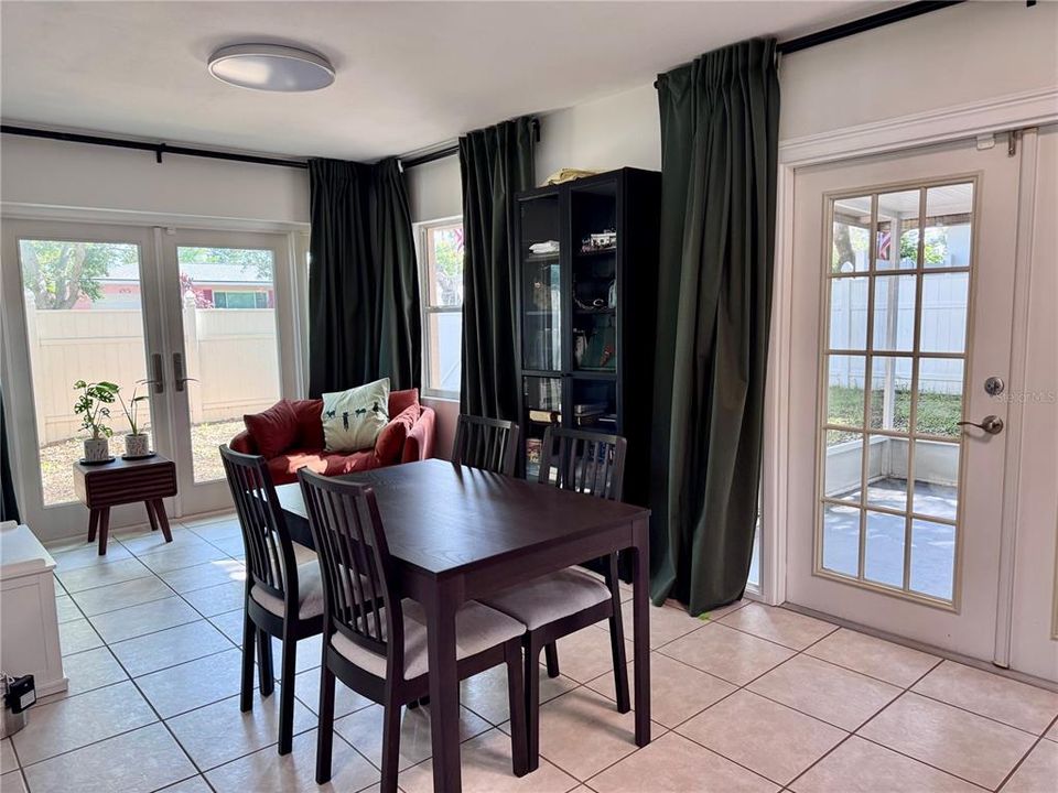 En Venta: $490,000 (3 camas, 2 baños, 1495 Pies cuadrados)