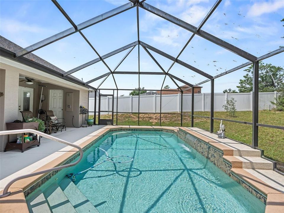 На продажу: $449,999 (4 спален, 2 ванн, 2448 Квадратных фут)