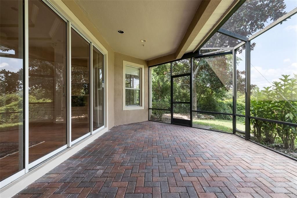 For Sale: $525,000 (4 beds, 3 baths, 2742 Square Feet)