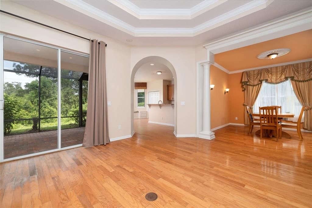 For Sale: $525,000 (4 beds, 3 baths, 2742 Square Feet)