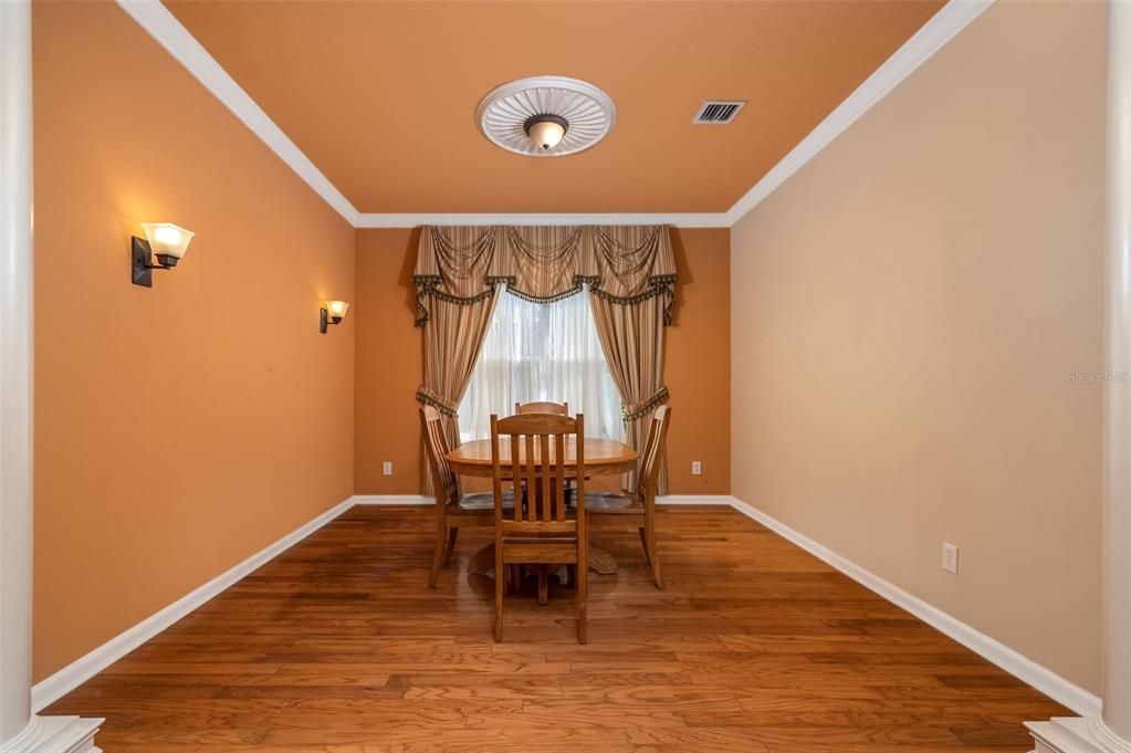 For Sale: $525,000 (4 beds, 3 baths, 2742 Square Feet)