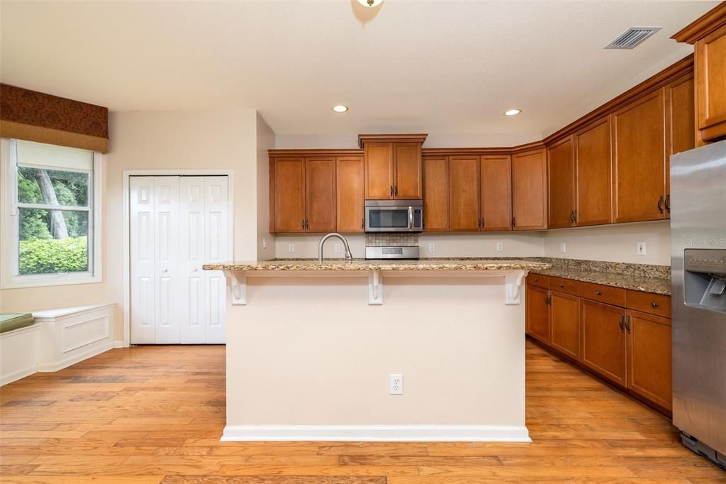 For Sale: $525,000 (4 beds, 3 baths, 2742 Square Feet)