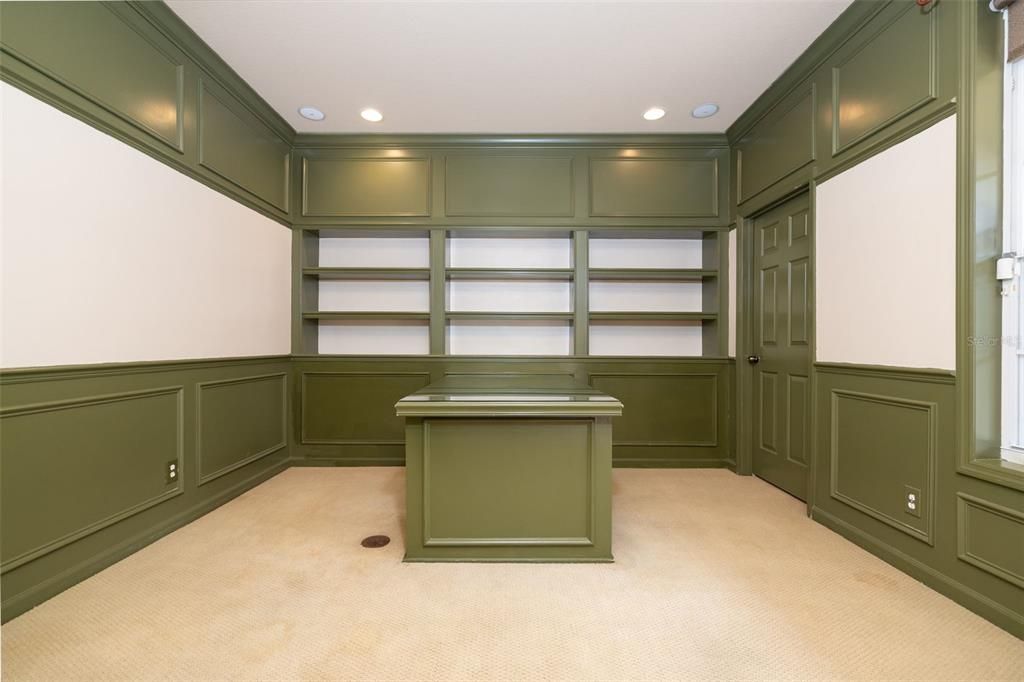 For Sale: $525,000 (4 beds, 3 baths, 2742 Square Feet)
