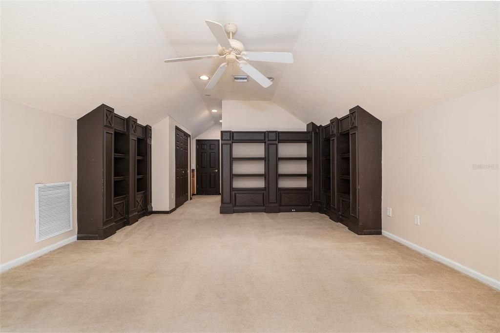 For Sale: $525,000 (4 beds, 3 baths, 2742 Square Feet)