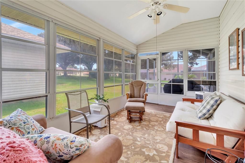 For Sale: $225,000 (3 beds, 2 baths, 1349 Square Feet)