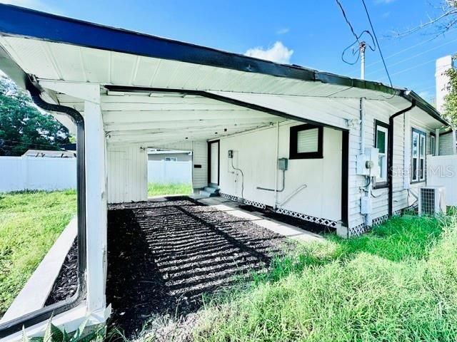На продажу: $280,000 (2 спален, 1 ванн, 816 Квадратных фут)