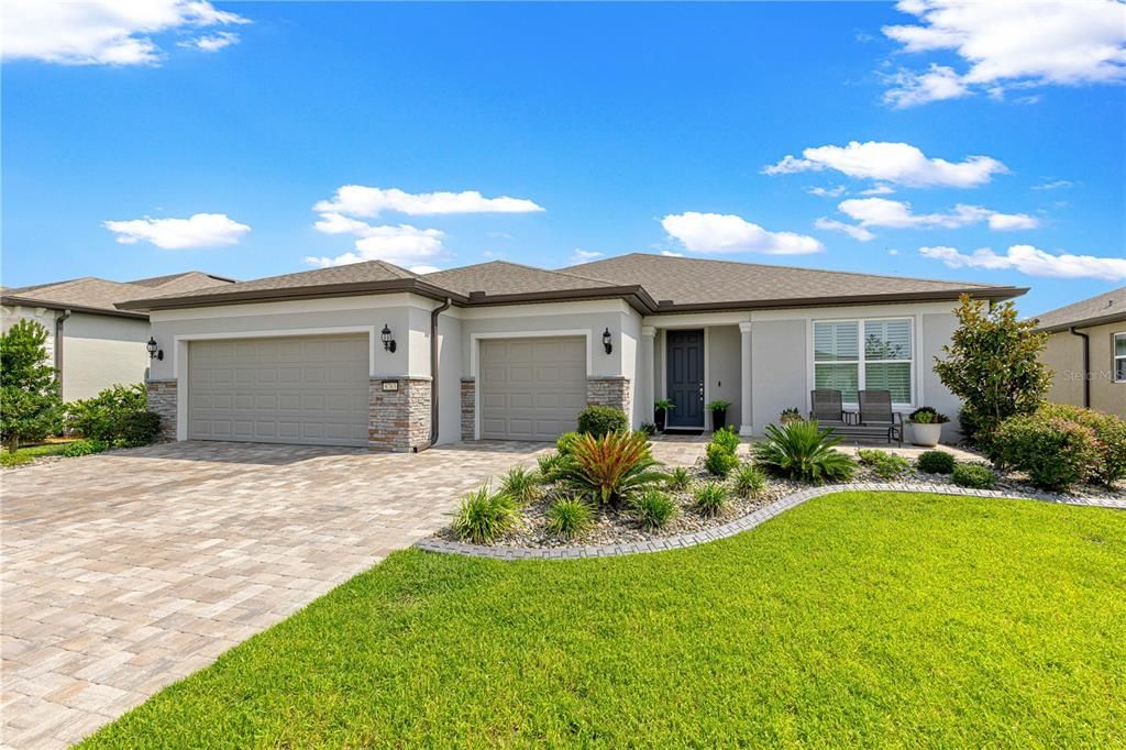 For Sale: $715,880 (3 beds, 2 baths, 2261 Square Feet)