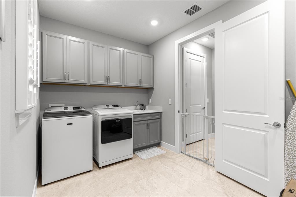 For Sale: $715,880 (3 beds, 2 baths, 2261 Square Feet)