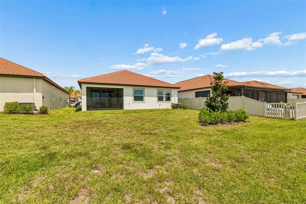 На продажу: $364,900 (2 спален, 2 ванн, 1683 Квадратных фут)