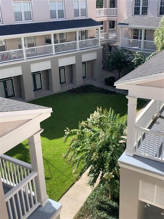 For Rent: $1,850 (1 beds, 1 baths, 830 Square Feet)