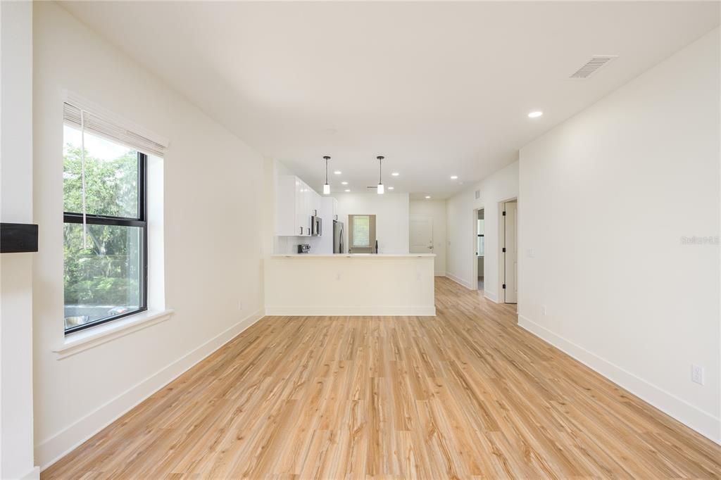 For Rent: $2,100 (2 beds, 2 baths, 1162 Square Feet)