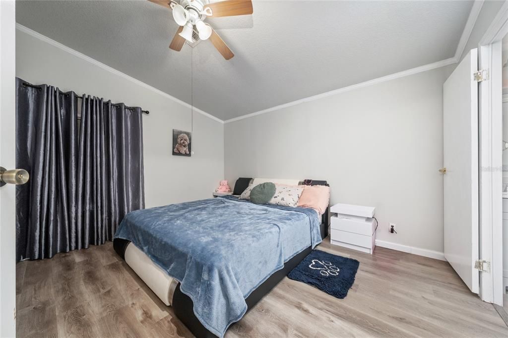 На продажу: $189,900 (3 спален, 2 ванн, 1352 Квадратных фут)