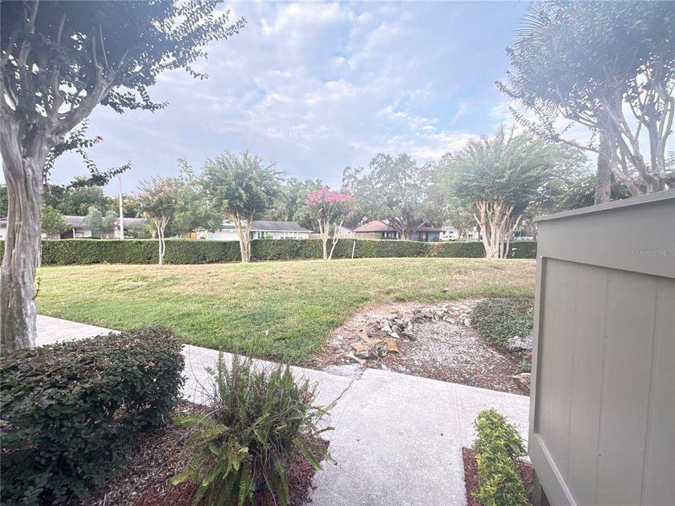 For Rent: $1,600 (2 beds, 1 baths, 1061 Square Feet)
