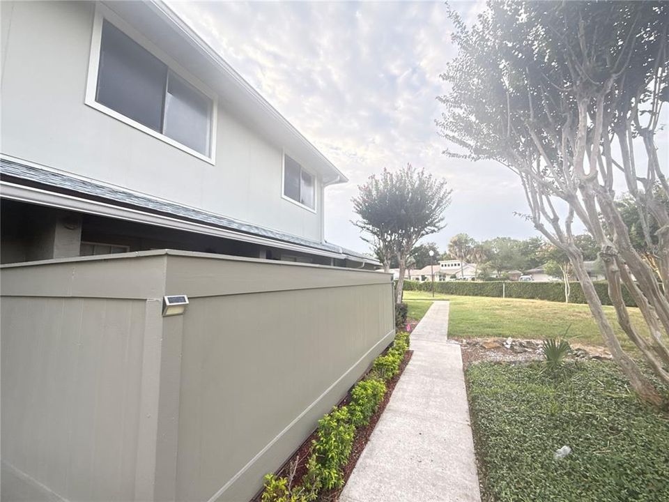 For Rent: $1,600 (2 beds, 1 baths, 1061 Square Feet)