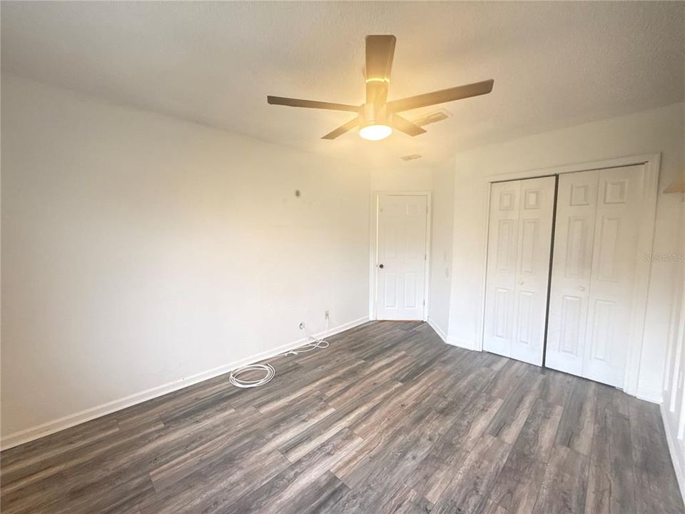 For Rent: $1,600 (2 beds, 1 baths, 1061 Square Feet)