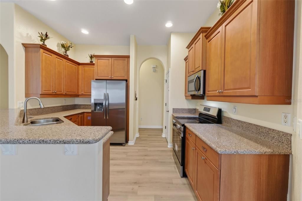 En Venta: $524,900 (4 camas, 3 baños, 2393 Pies cuadrados)