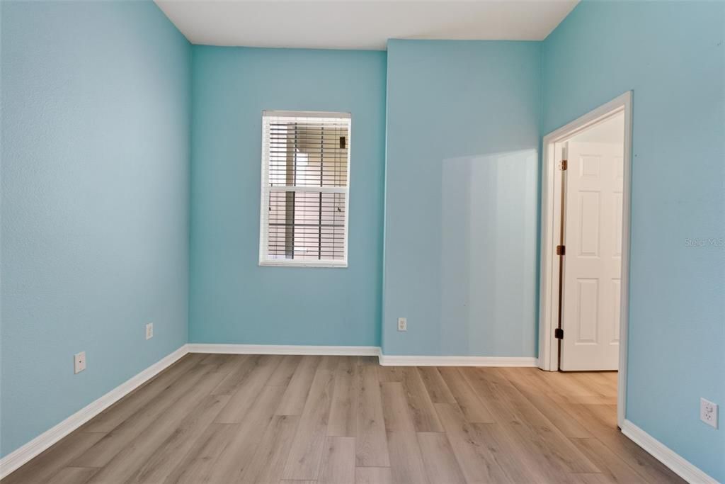 En Venta: $524,900 (4 camas, 3 baños, 2393 Pies cuadrados)