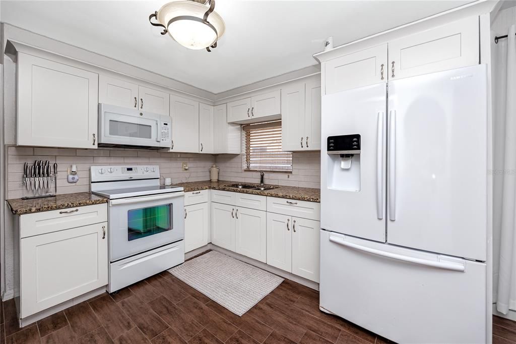 En Venta: $575,000 (3 camas, 2 baños, 1572 Pies cuadrados)
