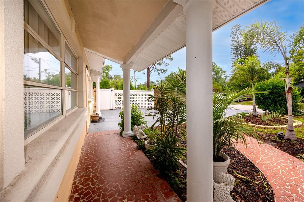 En Venta: $575,000 (3 camas, 2 baños, 1572 Pies cuadrados)