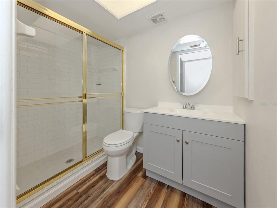 For Sale: $184,900 (2 beds, 2 baths, 1120 Square Feet)
