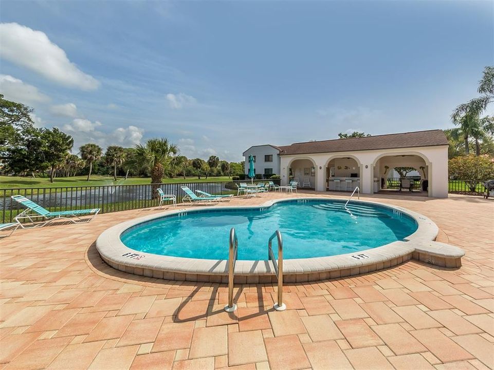 For Sale: $184,900 (2 beds, 2 baths, 1120 Square Feet)