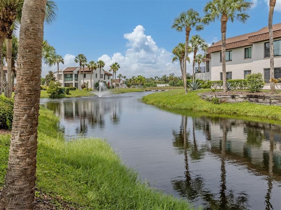 For Sale: $184,900 (2 beds, 2 baths, 1120 Square Feet)