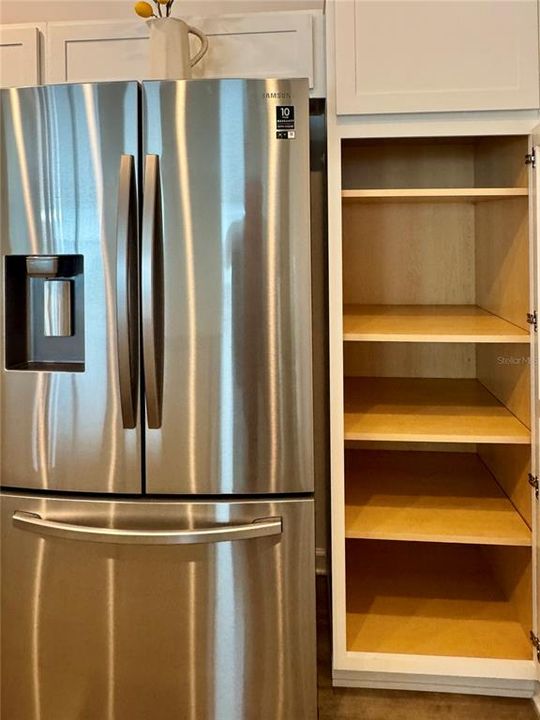 На продажу: $284,900 (2 спален, 2 ванн, 1266 Квадратных фут)