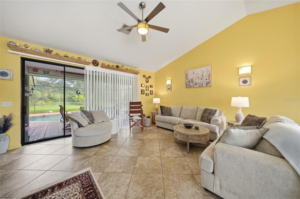 En Venta: $469,900 (3 camas, 2 baños, 1905 Pies cuadrados)