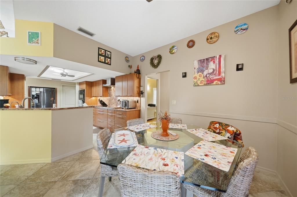 En Venta: $469,900 (3 camas, 2 baños, 1905 Pies cuadrados)