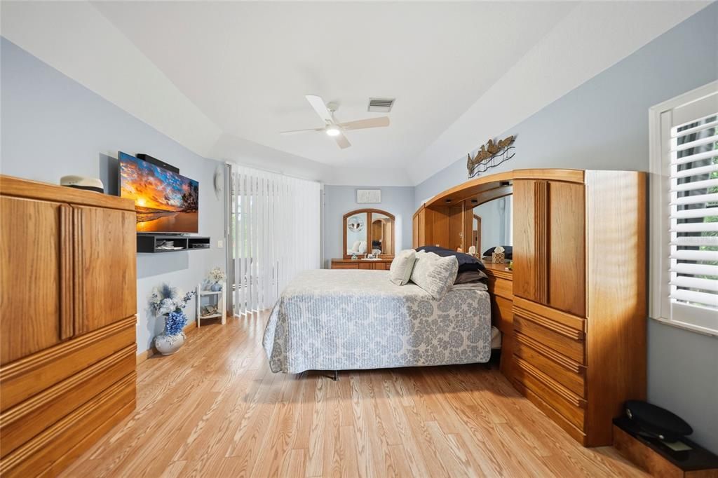 En Venta: $469,900 (3 camas, 2 baños, 1905 Pies cuadrados)
