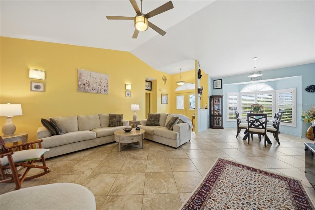 En Venta: $469,900 (3 camas, 2 baños, 1905 Pies cuadrados)