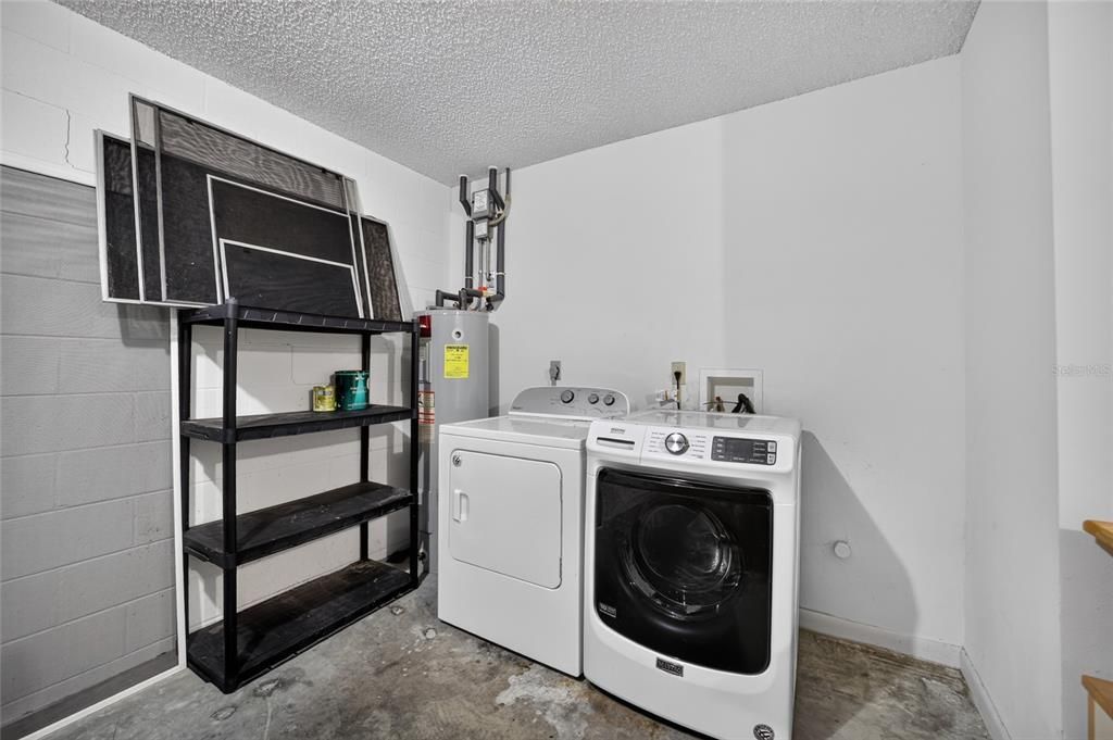 На продажу: $199,900 (2 спален, 2 ванн, 1748 Квадратных фут)