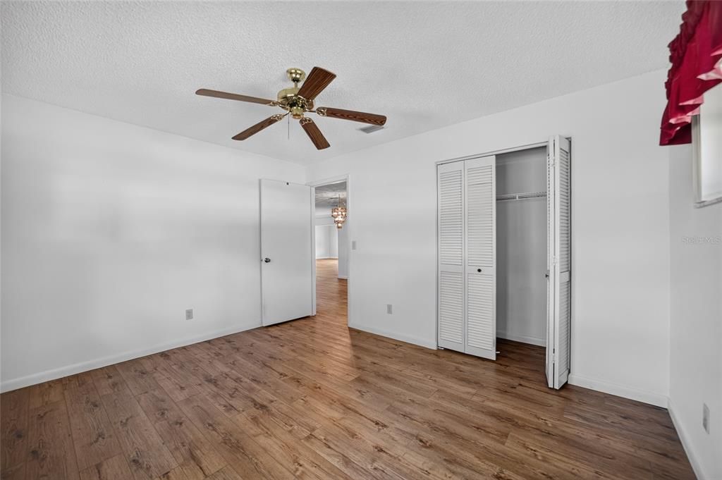 На продажу: $199,900 (2 спален, 2 ванн, 1748 Квадратных фут)