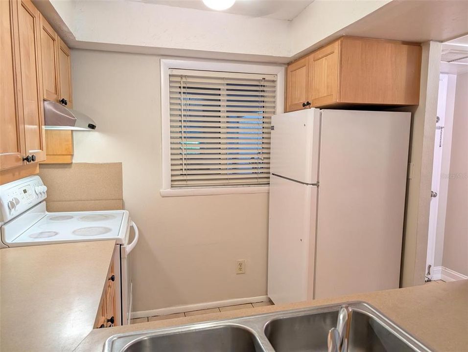 For Rent: $1,195 (1 beds, 1 baths, 672 Square Feet)