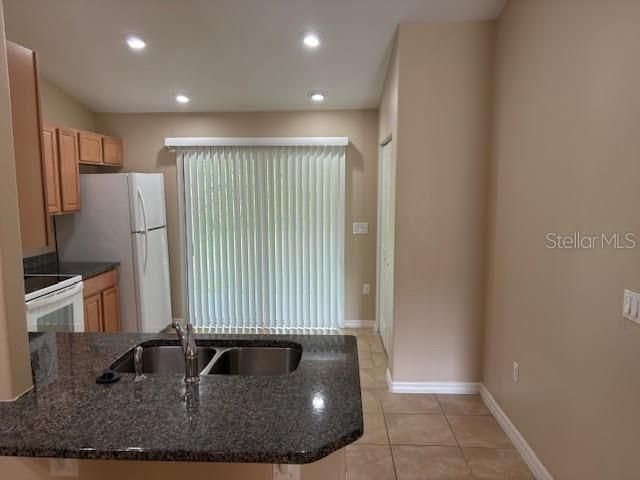 For Rent: $1,500 (3 beds, 2 baths, 1198 Square Feet)