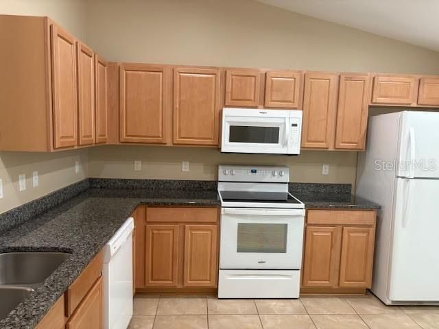 For Rent: $1,500 (3 beds, 2 baths, 1198 Square Feet)